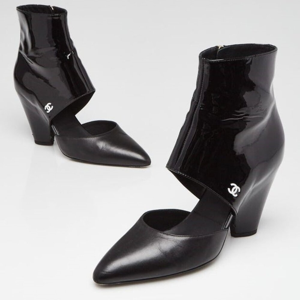 Chanel Black Patent Leather/Leather Cut Out Heels